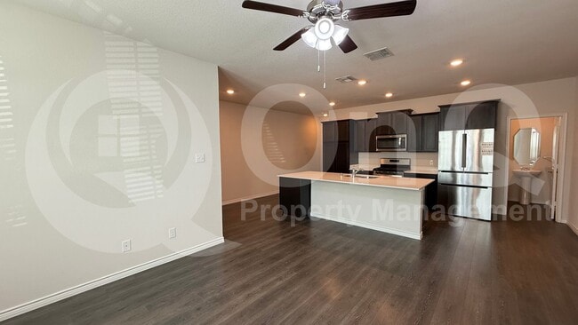 Foto del edificio - 2141 Steer Creek Pl