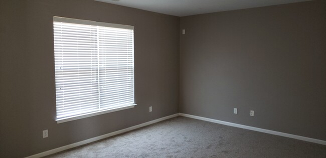 Building Photo - 5509 Oak Gate Dr