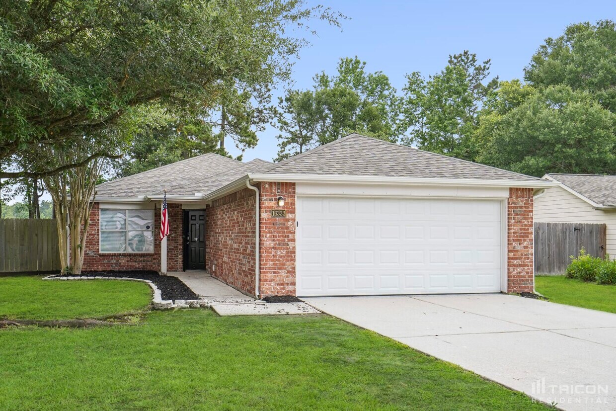 Primary Photo - 16333 Sun View Ln