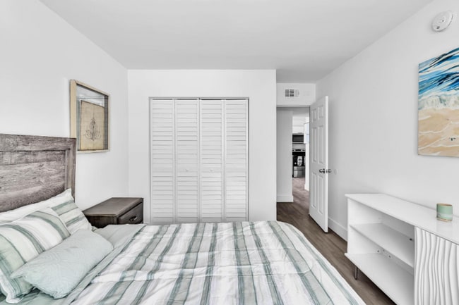 Foto del edificio - 801 SW 15th Ave