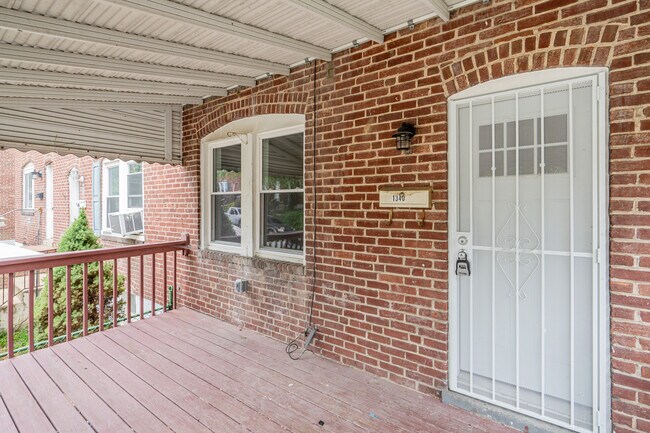 Foto del edificio - 1340 Pontiac Ave