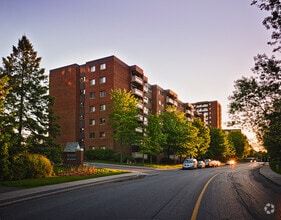 Building Photo - Deschenes Court - Moodie - Accora Village