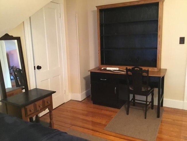 Building Photo - 2 bedroom in New Haven CT 06511
