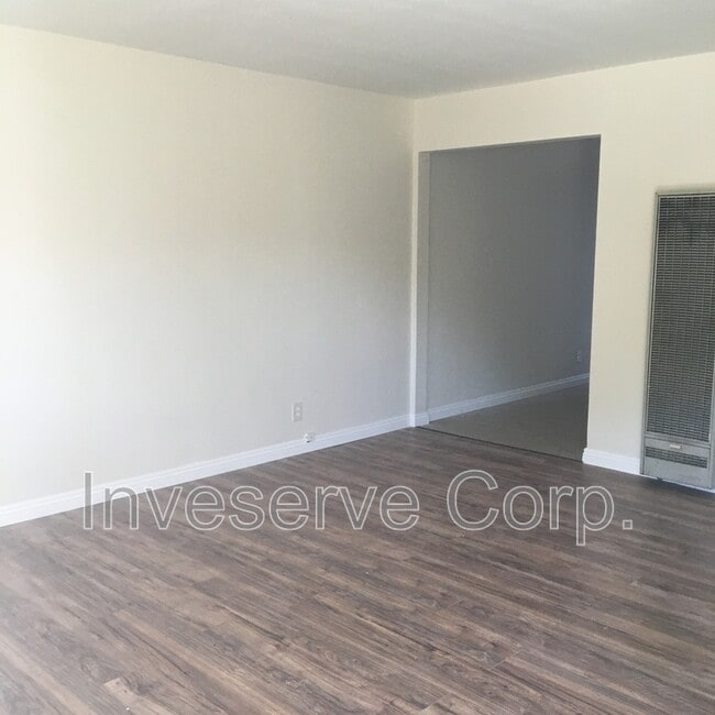 Building Photo - 908 Edith Ave