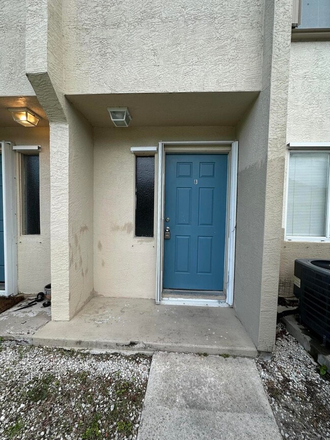 Building Photo - 205 Southland Dr