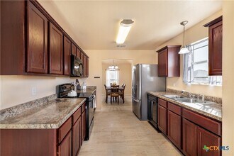 Building Photo - 605 Cody James Dr