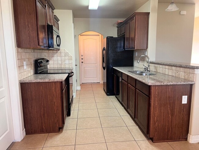 Foto del edificio - 1203 Vanguard Lane ... LONGHORN PROPERTIES...