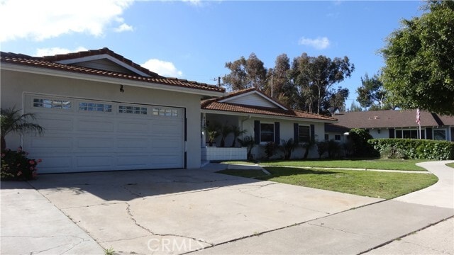 Primary Photo - 2223 Golden Cir