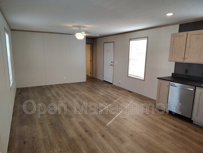 Building Photo - 120 Terry Blvd