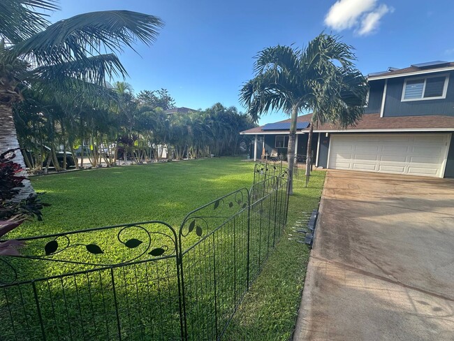 Building Photo - 73 Honuea Pl