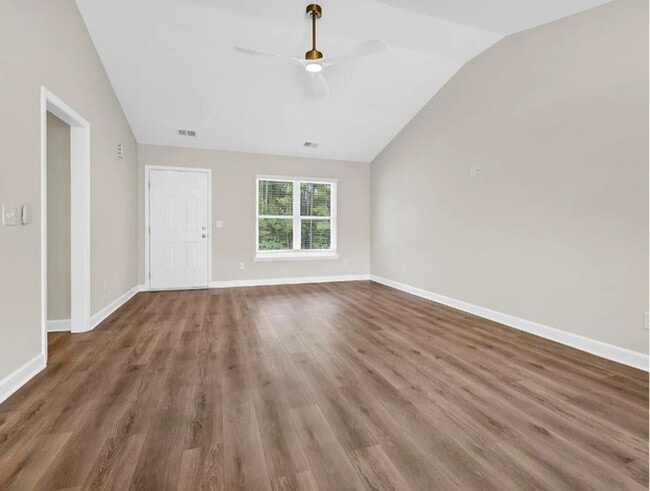 Building Photo - 1367 Wildwood Ln