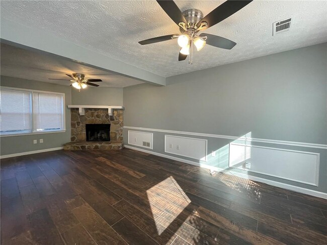 Foto del edificio - 3076 Mill Falls Ct