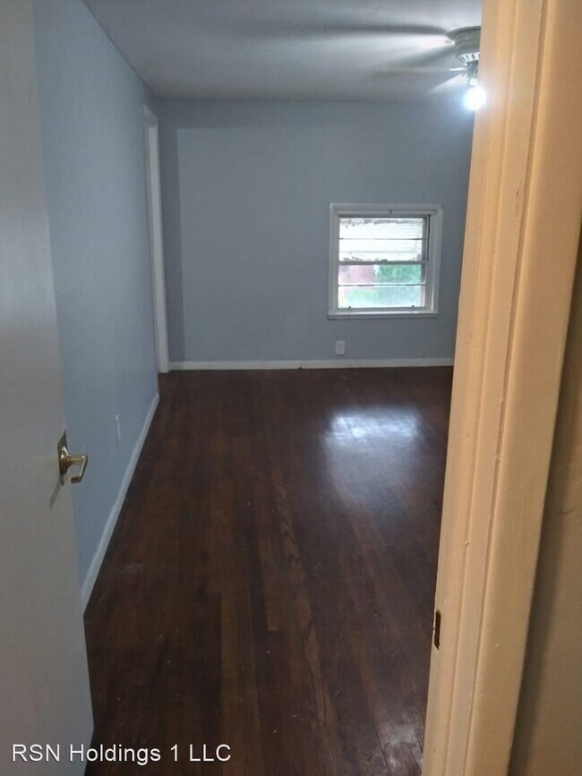 Foto del edificio - 3 br, 1 bath House - 9110 MACOMB AVE