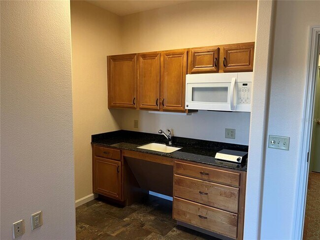 Foto del edificio - 3211 SW 42nd St