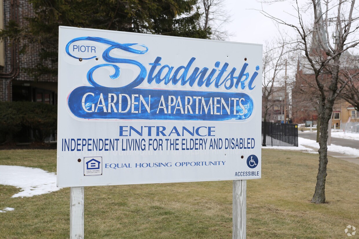 Foto del edificio - Piotr Stadnitski Gardens