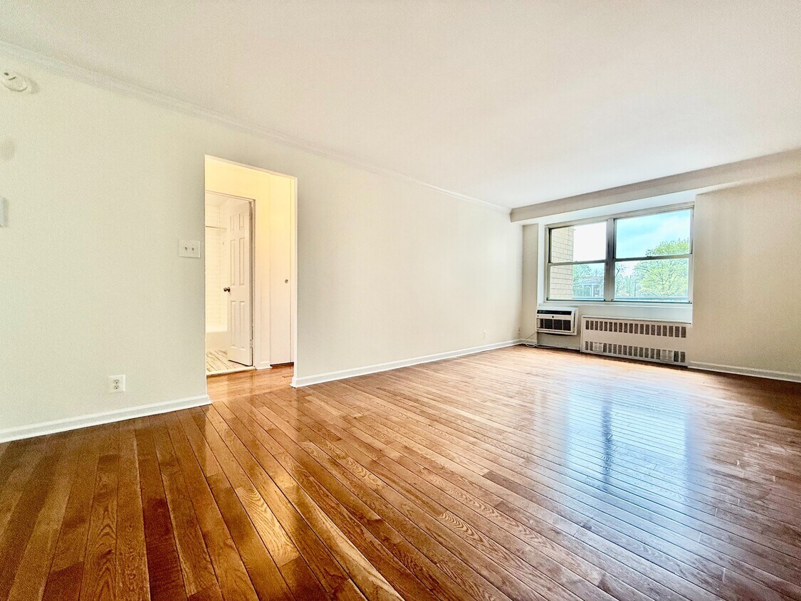 Primary Photo - 30 Park Ave
