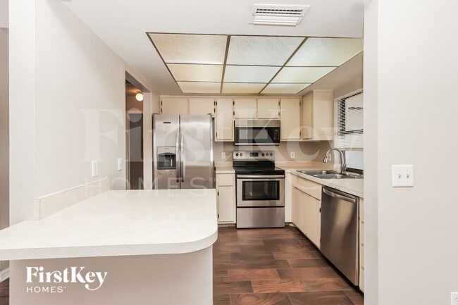 Foto del edificio - 1343 SE 12th Terrace