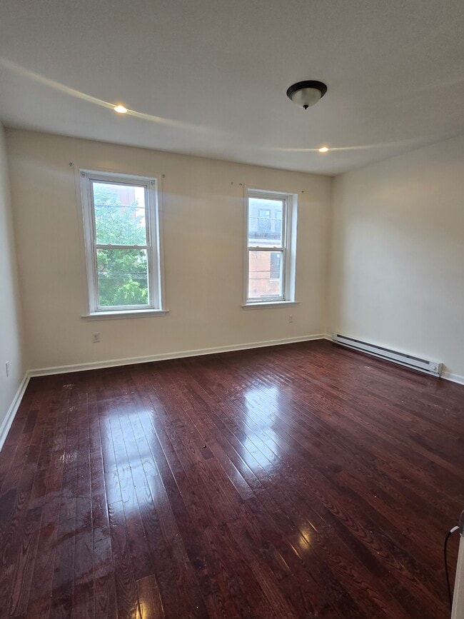 Building Photo - 1708 Mifflin St