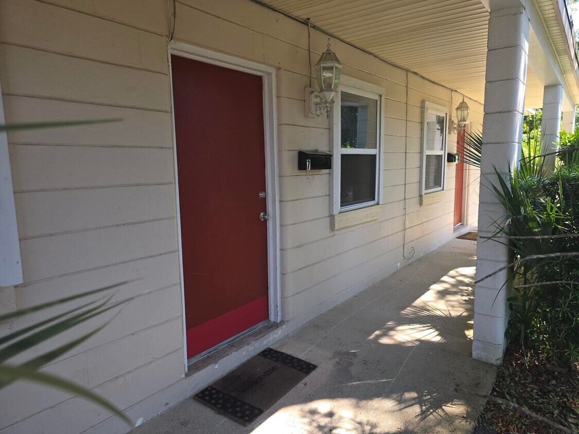 Foto principal - 551 E Miracle Strip Pkwy