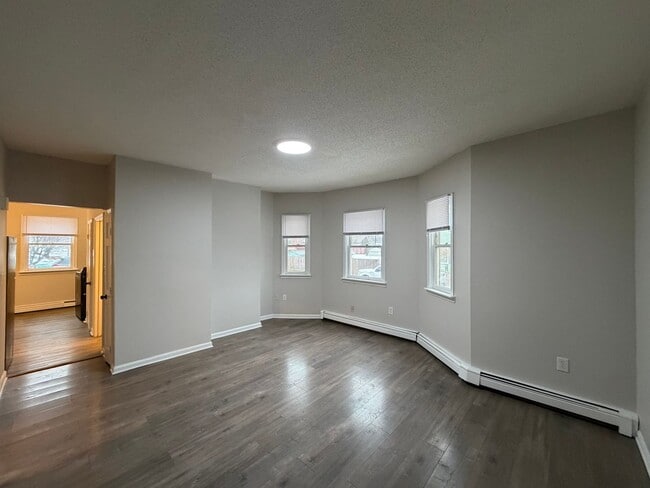 Foto del edificio - 137 Midland St