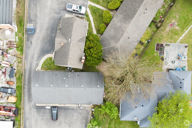 Foto aérea - 2766 Tremainsville Rd