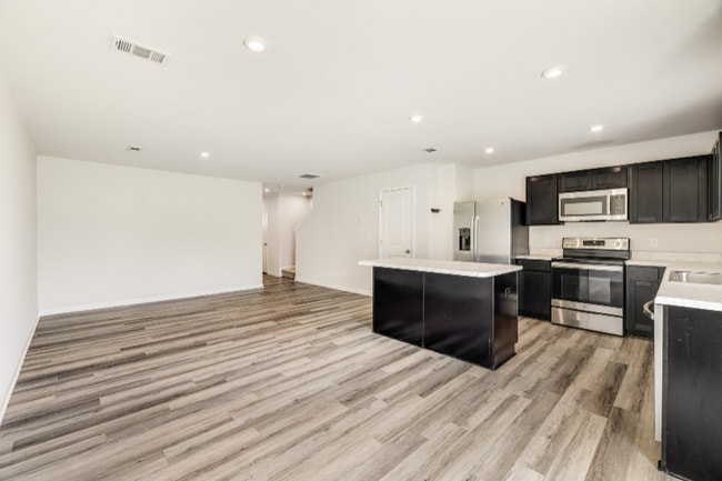 Photo - 304 Sunny Vw Dr Townhome