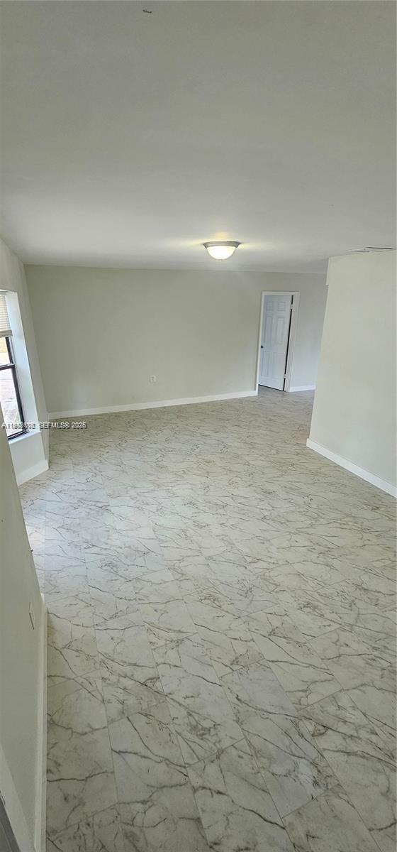 Foto del edificio - 6502 Kenwood Rd