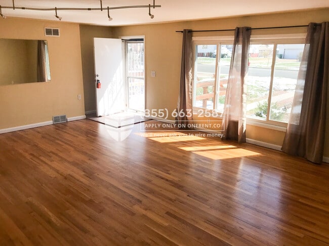 Building Photo - 7401 Bradburn Blvd