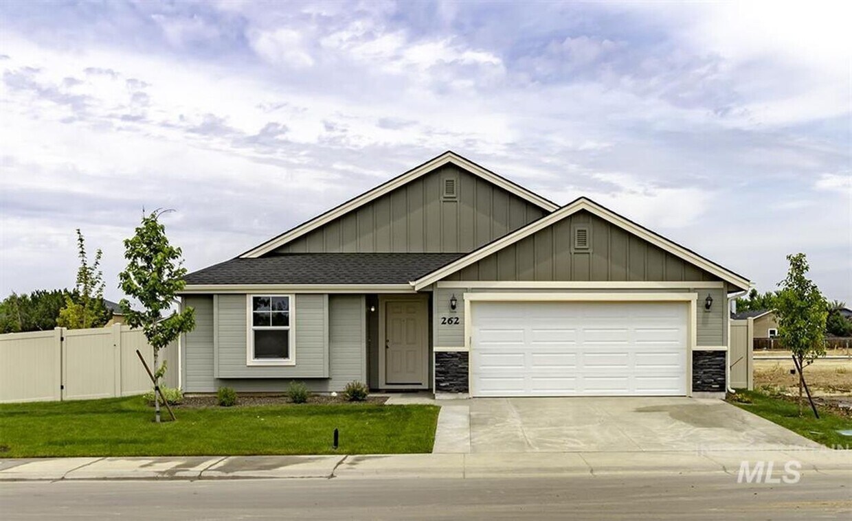Foto principal - Immaculate Single-Level Home