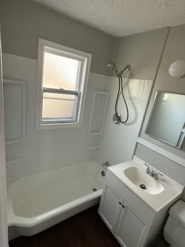 Building Photo - 59 Elmhurst Cir