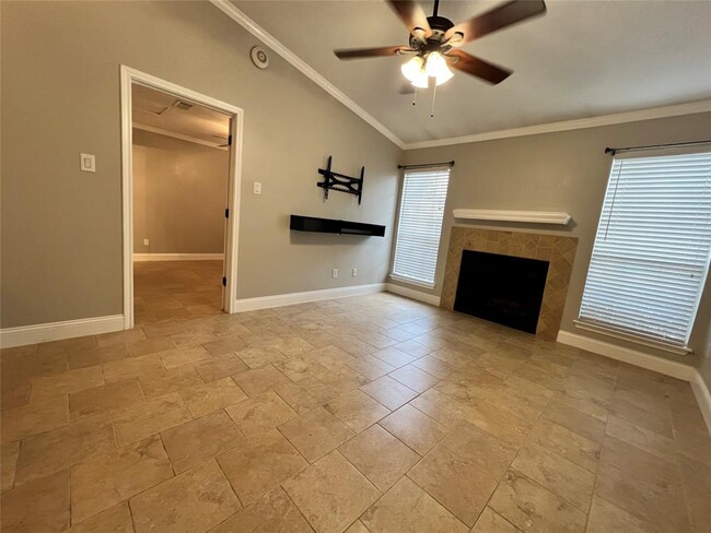 Building Photo - 1428 Meadowood Village Dr