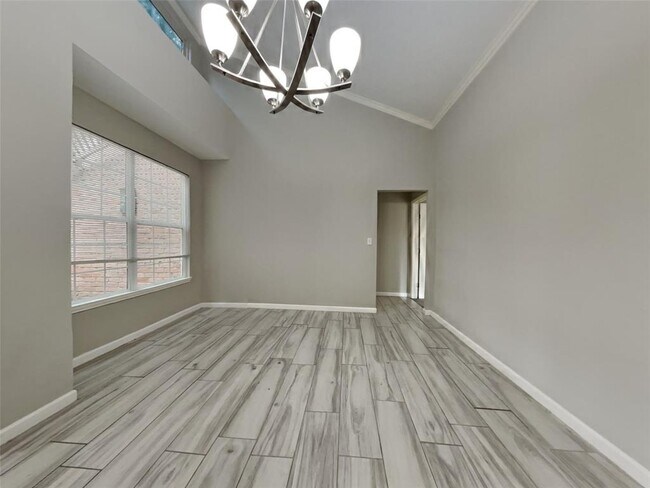 Building Photo - 911 Bayou River Dr