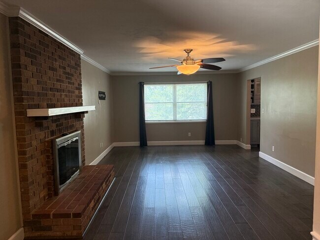 Foto del edificio - Stunning 4Bed 3.5 Bath In Chesterfield