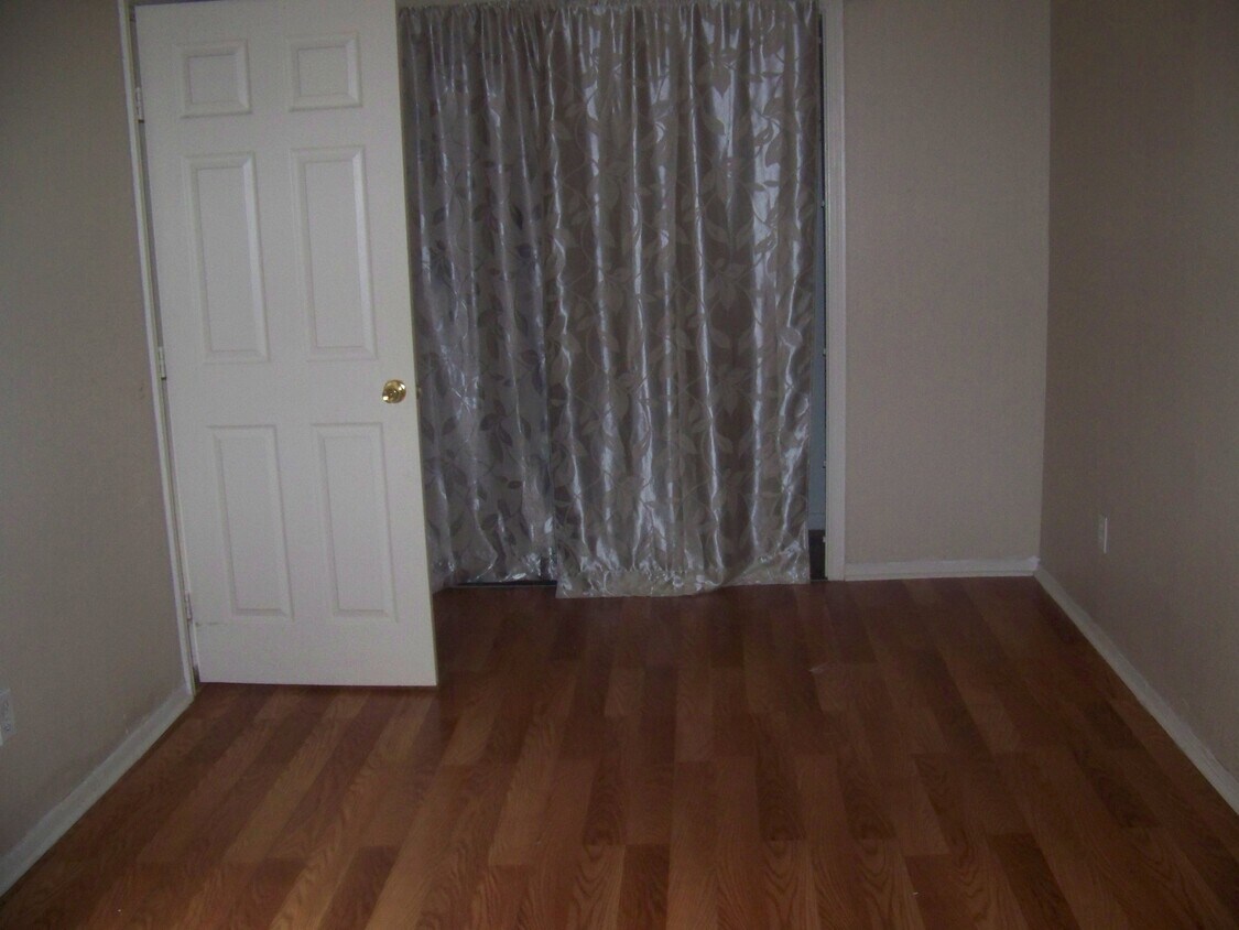 Foto del edificio - 2003 Place Rebecca Ln