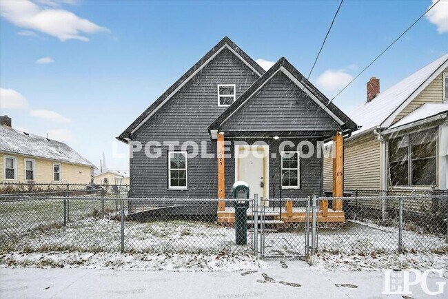 Foto del edificio - 2025 Caledonia St