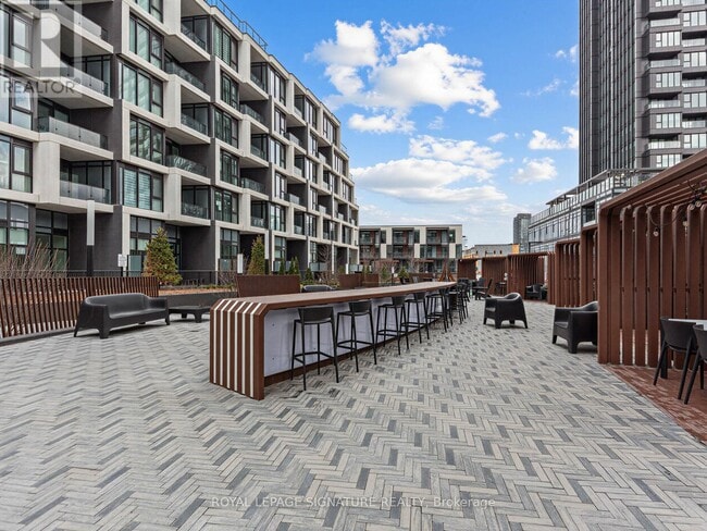 Building Photo - 5 Quarrington Ln