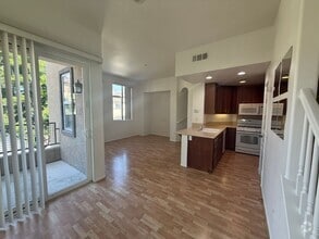 Building Photo - 441 Almond Rd