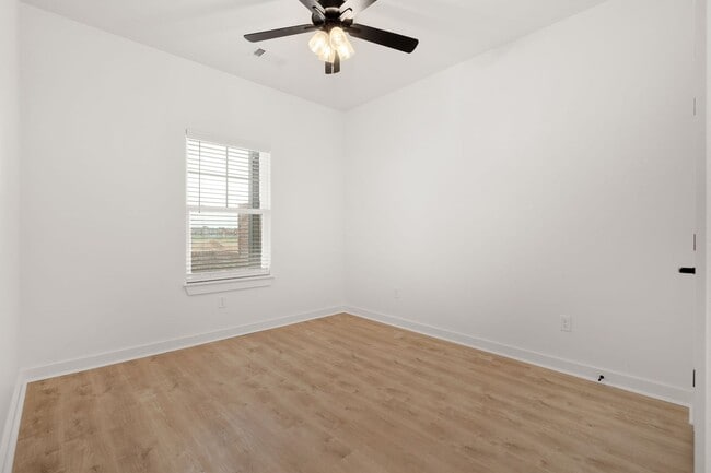 Building Photo - Brand New Duplex, 3 Bedrooms, Off Chad Col...