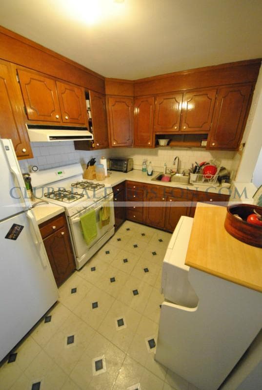 Building Photo - 530 Washington St