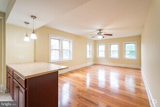 Building Photo - 2248 Bryn Mawr Ave