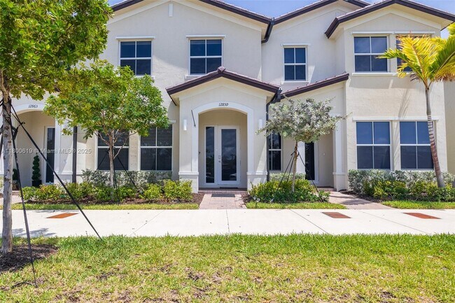 Foto del edificio - 12859 SW 243rd Terrace