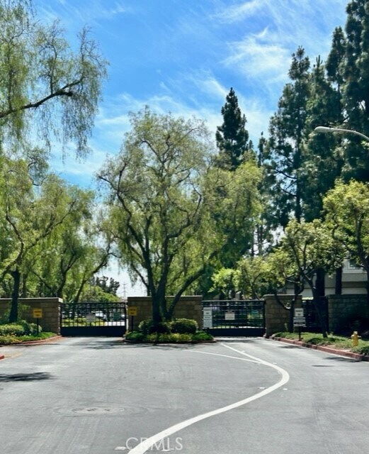 Building Photo - 3302 Orangewood-