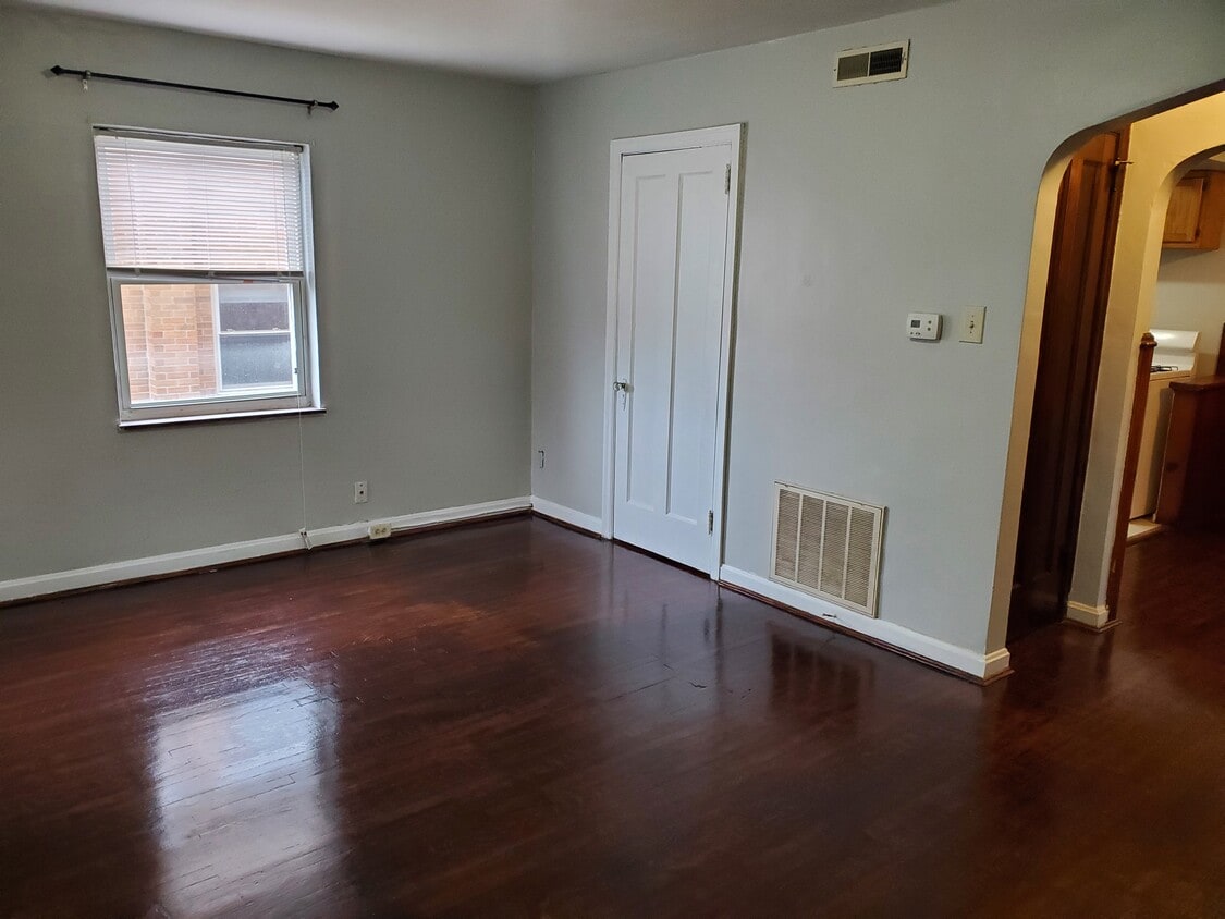 2363 Ravine St Unit 2, Cincinnati, OH 45219 Condo for Rent in