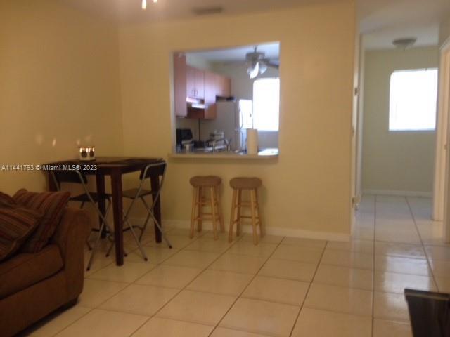 Foto del edificio - 2230 Monroe St