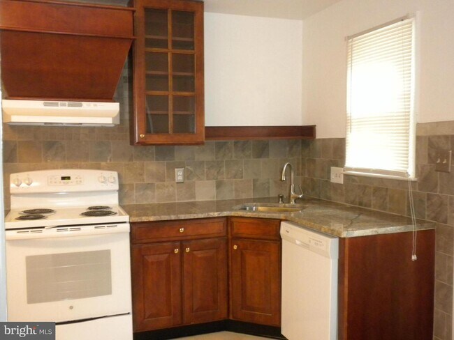 Building Photo - 3706 Double Rock Ln