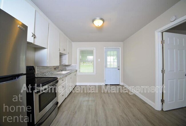 Building Photo - 4628 S 31st W Ave