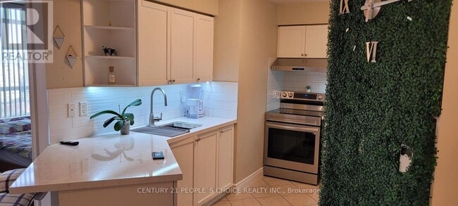 Building Photo - 3888 Duke of York Blvd