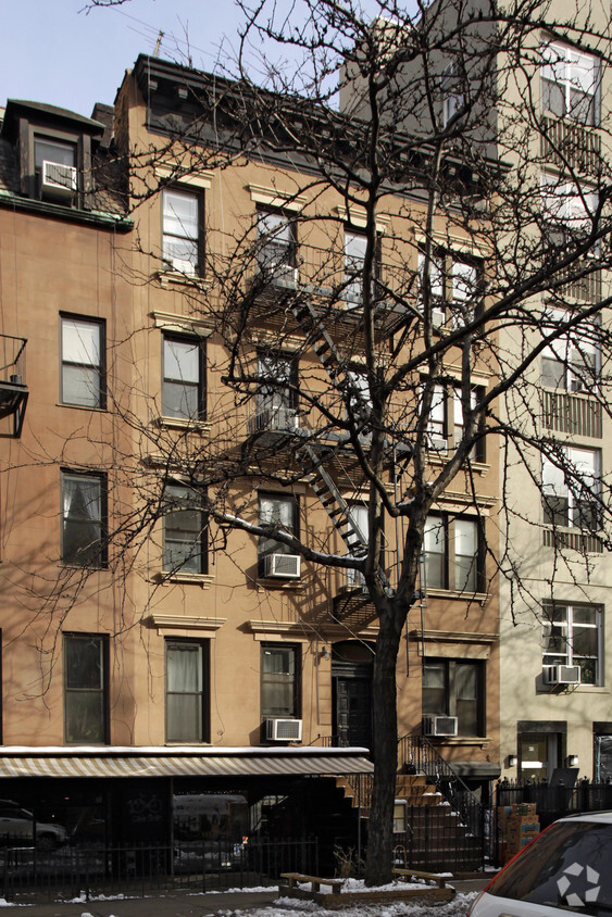 Primary Photo - 41 Saint Marks Pl