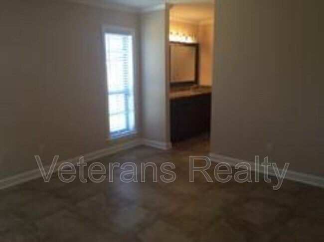 Foto del edificio - 2135 Baywood Dr