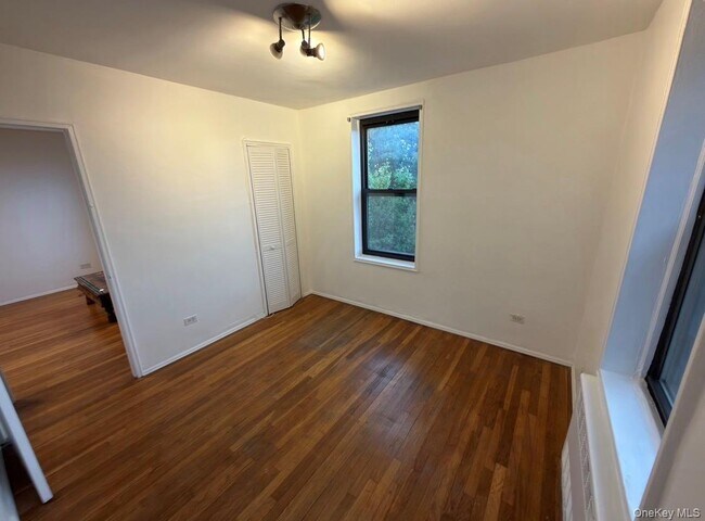 Building Photo - 89-20 55th Ave